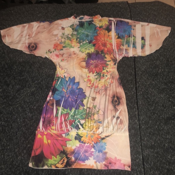 Adorable Multi colored form fitted hipster dress - Picture 6 of 6